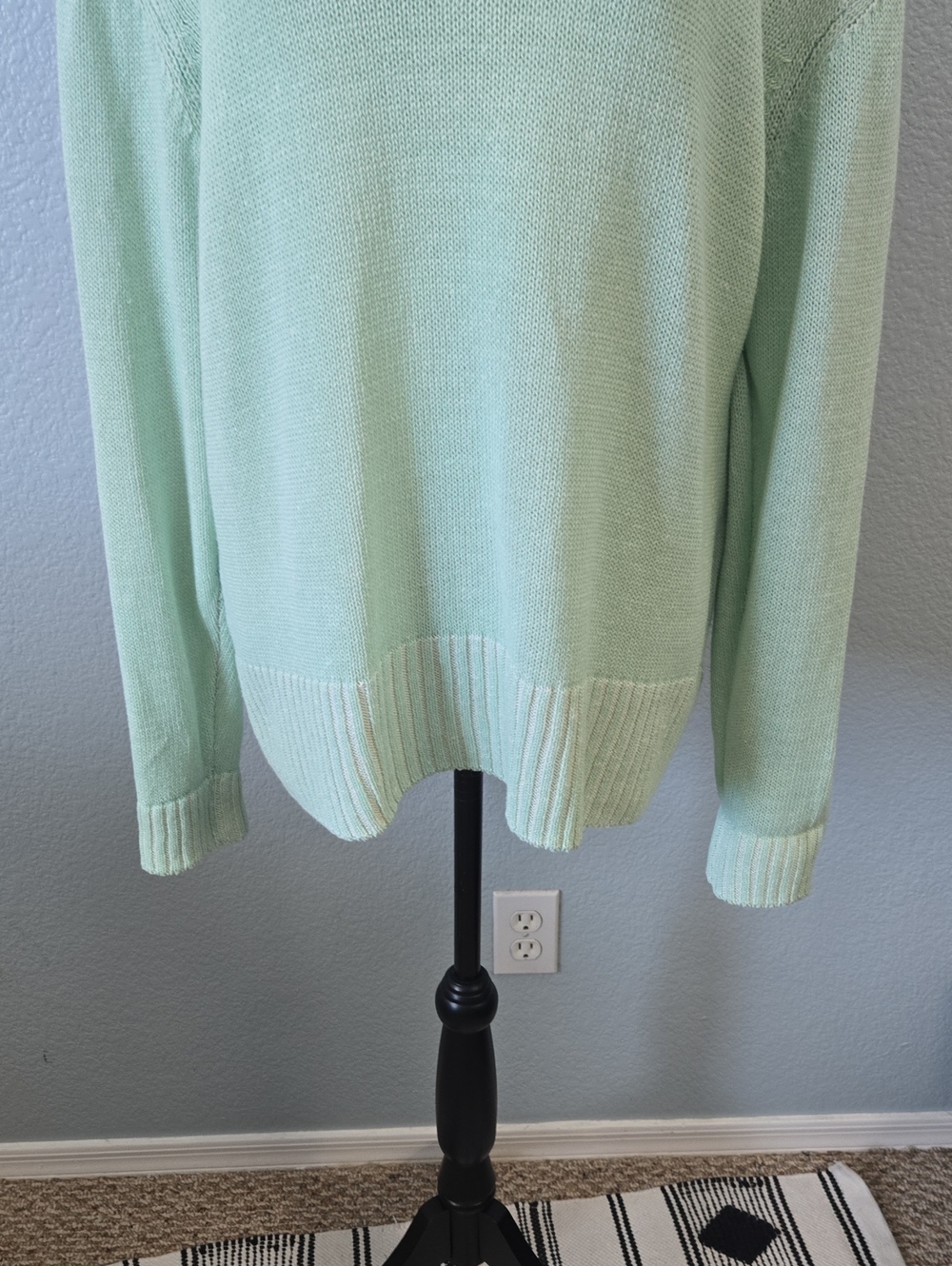 SAKS FIFTH AVENUE Mint Crewneck Linen Blend Sweater Sz Large - Picture 3 of 11